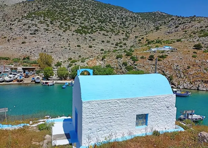 In Vathys Limanaki Vathis