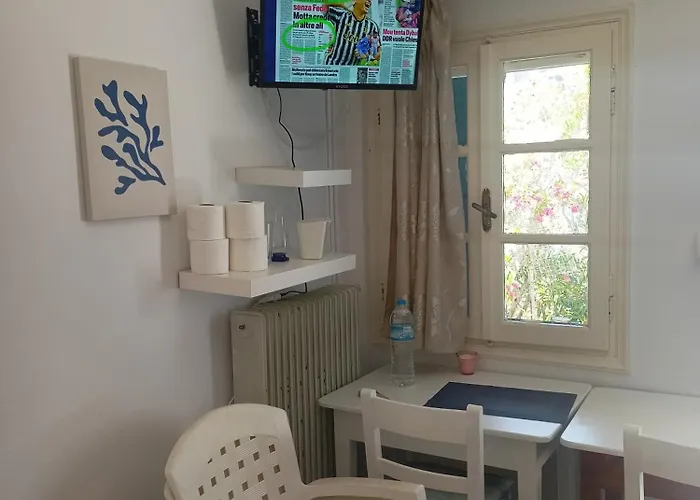 In Vathys Limanaki